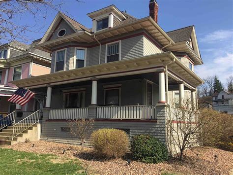 The 2,722 Square Feet single family home is a 4 beds, 2. . Wheeling wv zillow